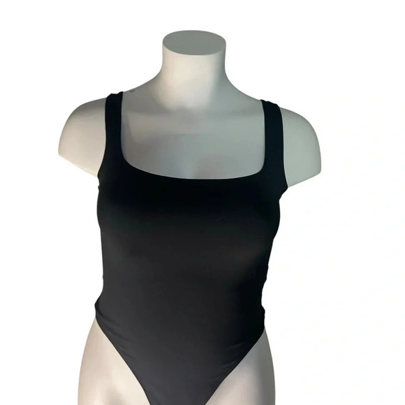 Charlotte Russe NWOT Contour Bodysuit - Picture 6 of 7